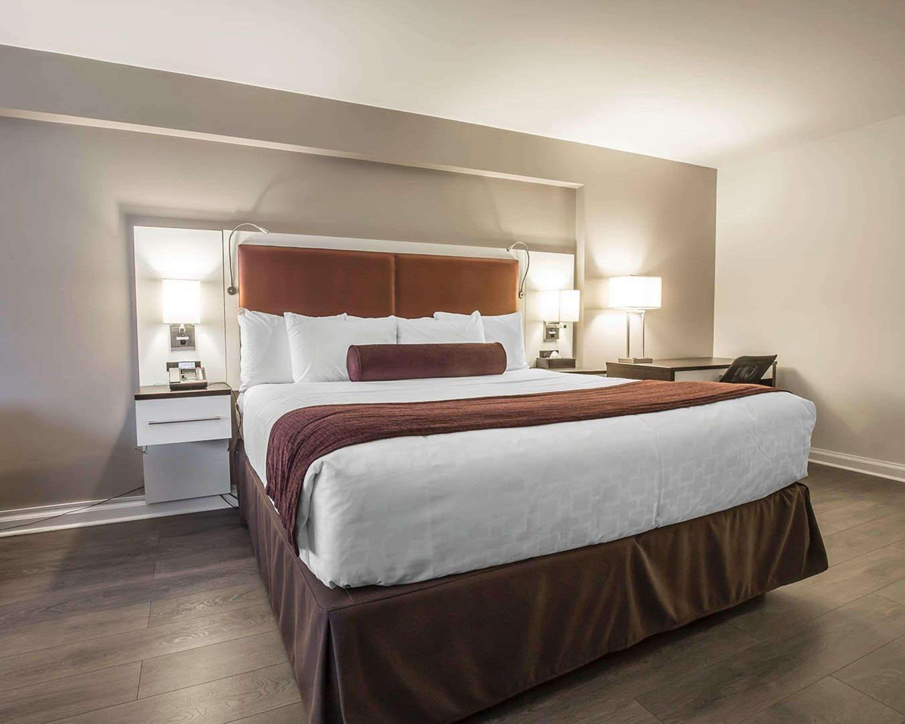 The Saint James Hotel, Ascend Hotel Collection Торонто Экстерьер фото