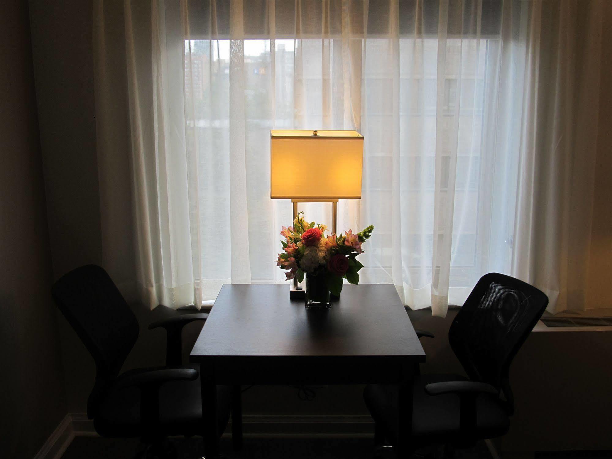 The Saint James Hotel, Ascend Hotel Collection Торонто Экстерьер фото